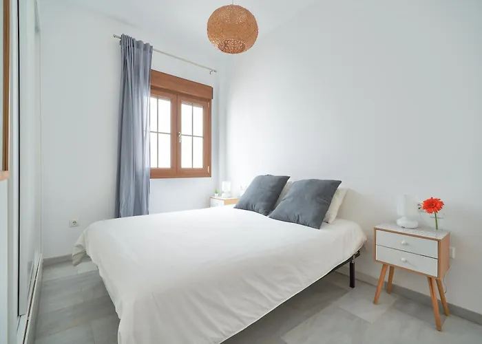 Apartamento En El Centro, Tranquilo Y Luminoso